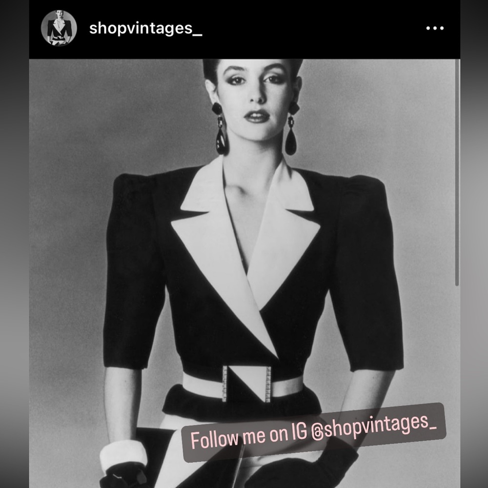 Pop-UP ⭐️LIVE⭐️Monique is LIVE!! Pop-up & LET’S SHOP🛍️ 🤍💚❤️💙 - Picture 6 of 9